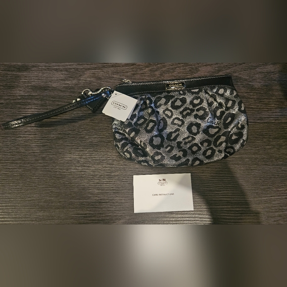 New With Tags! Cheetah/ Leopard Print COACH Wristlet/Wallet Silver w/ Black - Picture 11 of 11